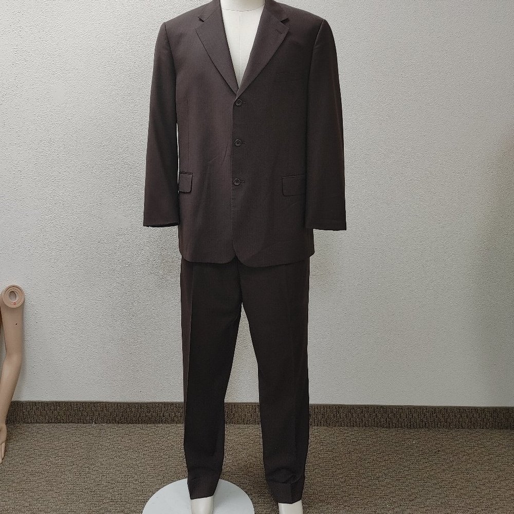 MONTECRISTO BROWN PINSTRIPE 2PC SUIT SIZE 44R